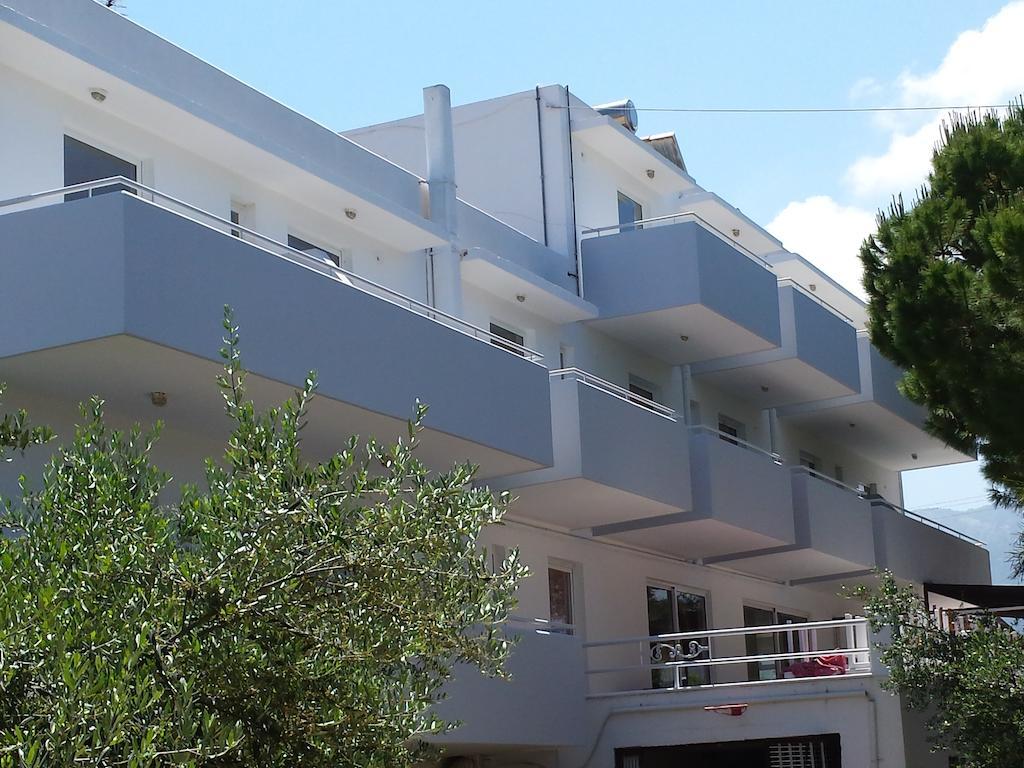 Blue Nest Hotel Tigkaki  Bilik gambar