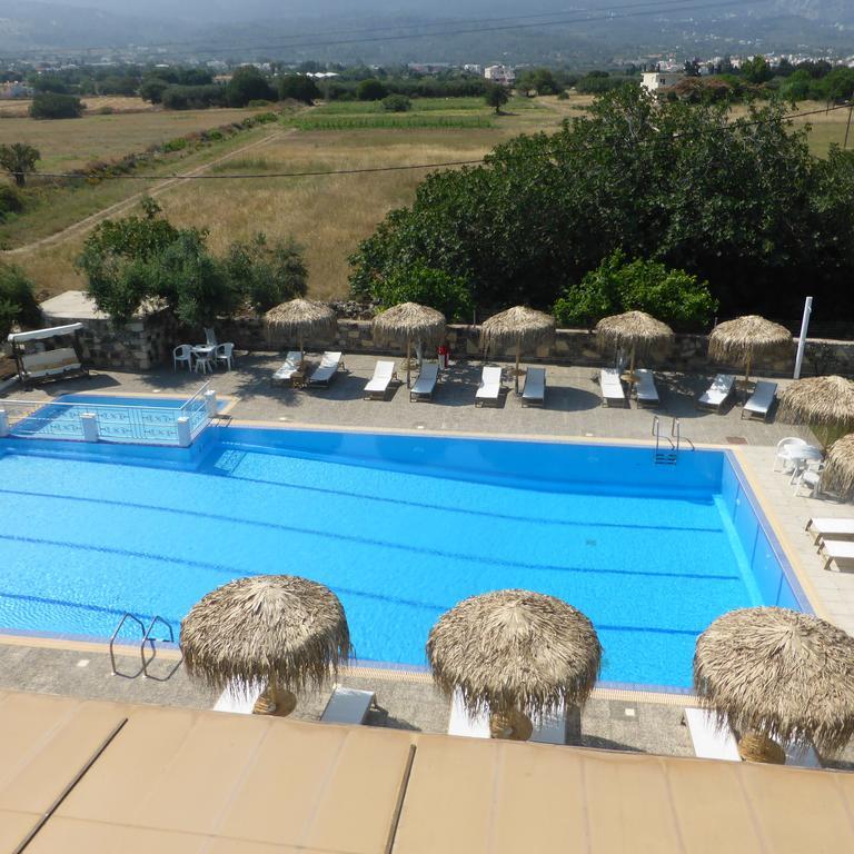 Blue Nest Hotel Tigkaki  Luaran gambar